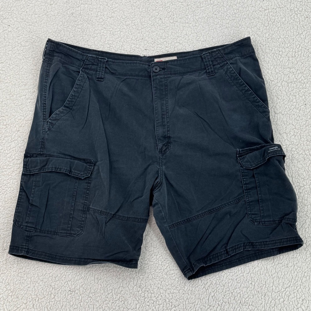 Wrangler Relaxed Fit Cargo Shorts Men Size 42 Black Stretch Cotton